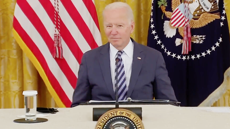 Video: Biden AGAIN Laughs, Wisecracks At Reporters Asking About Stranded Americans In Afghanistan – NewsWars