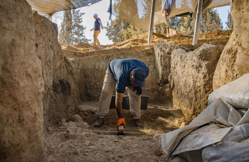The 5,500 Year Old Tel Erani Gate - The Kingdom Network